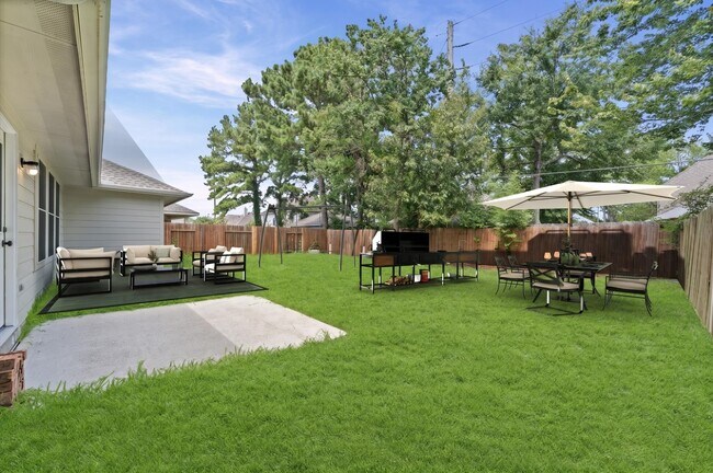 Building Photo - 24226 Pine Canyon Falls Cir