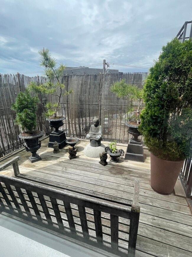 Building Photo - 2848 N Damen Ave