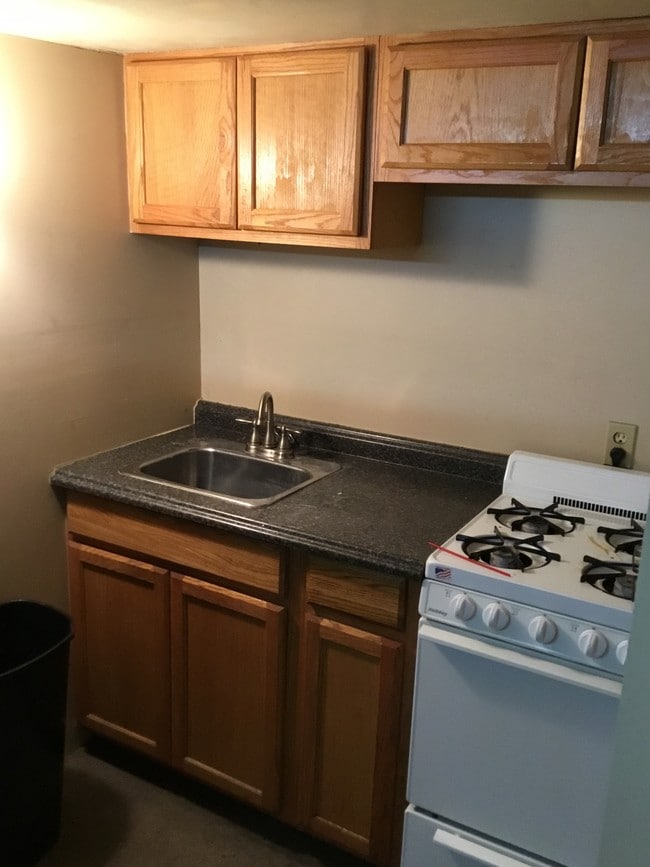 Primary Photo - 707 E Downing St