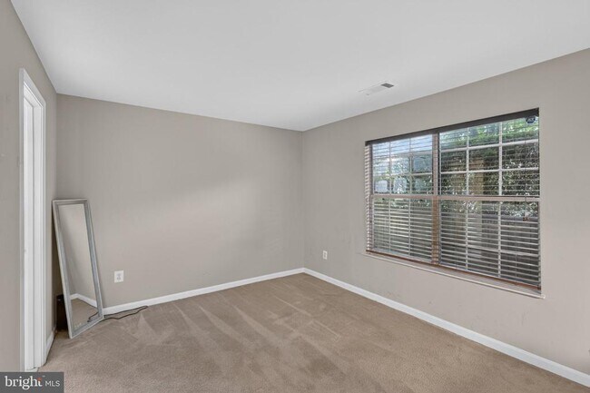 Building Photo - 10925 Postern Ct