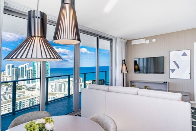 Building Photo - 4112 Jimmy Buffett Mem Hwy