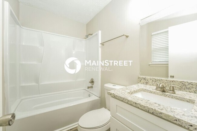 Building Photo - 4 Bedroom Pet-Friendly Home in COVINGTON, GA with Main Street Renewal