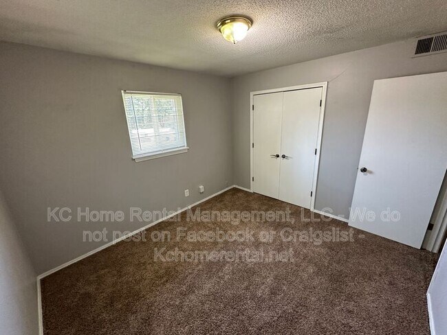 Building Photo - 6500 Ravena Rd