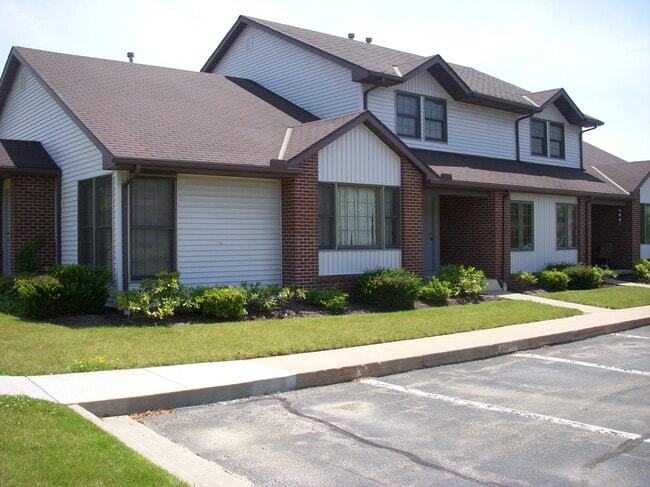 Building Photo - 2829 Burgundy Dr