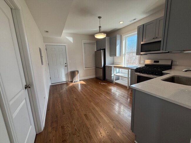 Building Photo - 4435 S Washtenaw Ave.