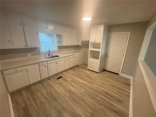 Building Photo - 4632 Burks Rd