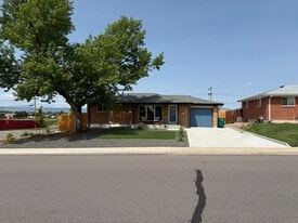 Front of house. - 7101 Clay St