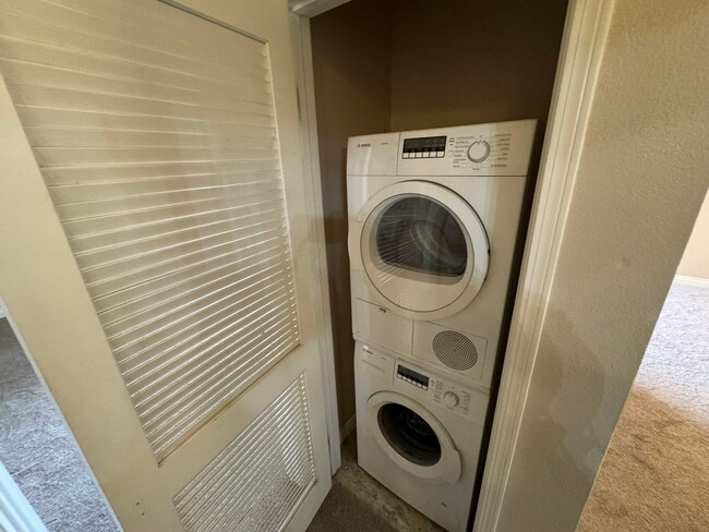 Building Photo - Mission Valley Area! Gorgeous and Cozy 1 Bedroom 1 full Bath! Ready For Rent Today!