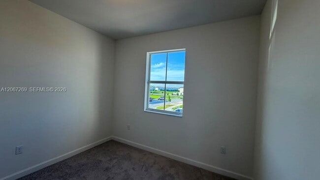 Building Photo - 2537 SE 25th Ct