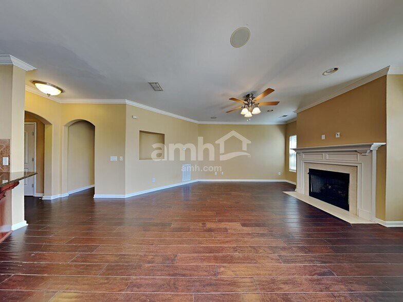 Building Photo - 300 Dunnwood Loop