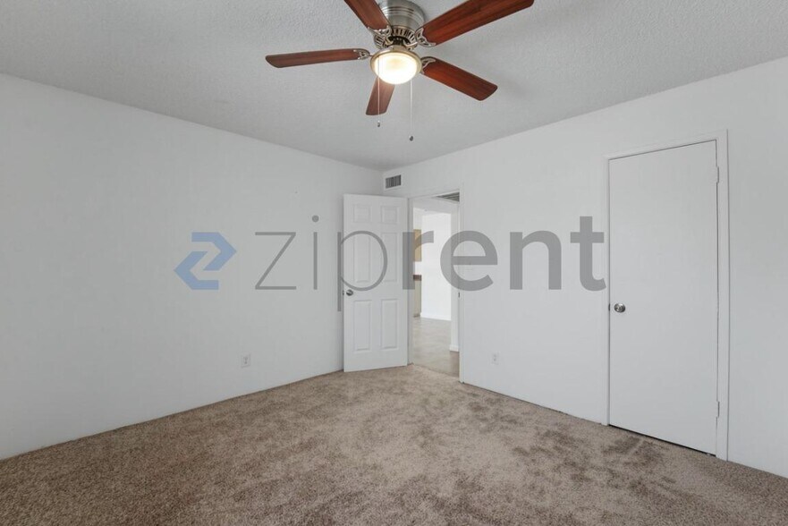 Building Photo - Unit 111