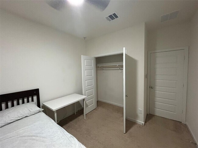 Building Photo - 7822 Wyndham Hbr Ct