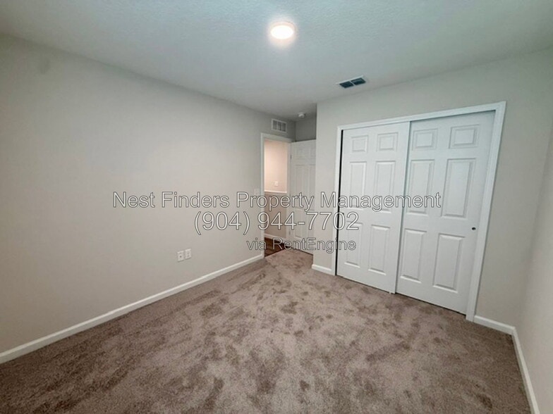 Building Photo - 9091 India Ave