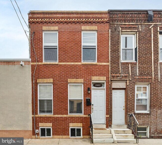 Building Photo - 1605 S Bancroft St