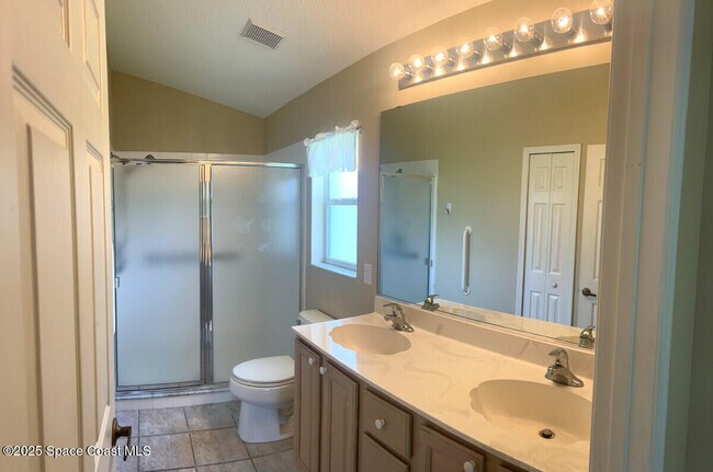 Building Photo - 2324 Addington Cir