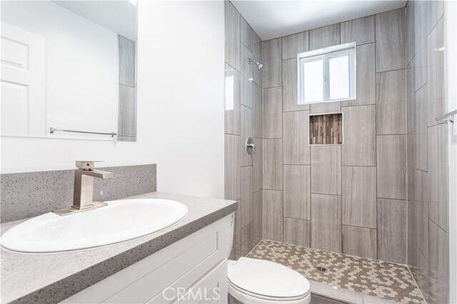 Building Photo - 1429 S New Hampshire Ave