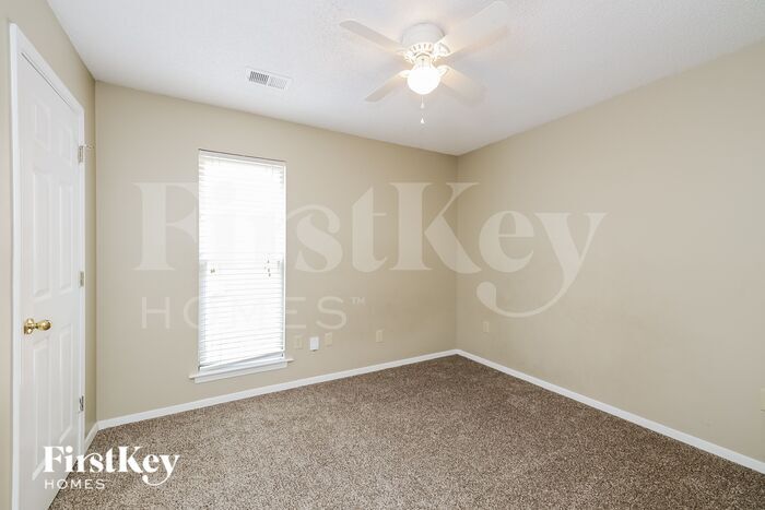 Building Photo - 7602 Iris Dr