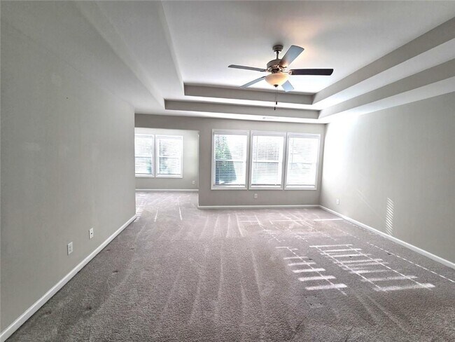 Building Photo - 1716 Lansing Bluff Walk