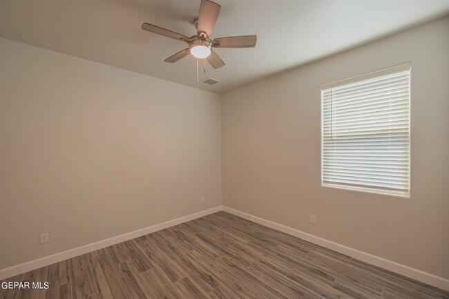 Building Photo - 13448 Emerald Rose Ct