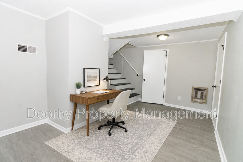 Building Photo - 2983 E Freedom Cir