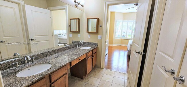 Building Photo - 16102 Emerald Estates Dr