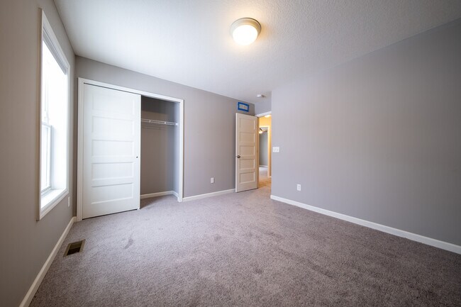 Building Photo - 20817 Guthrie Dr