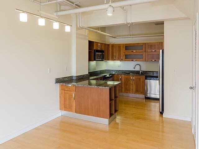 Building Photo - 210 South St