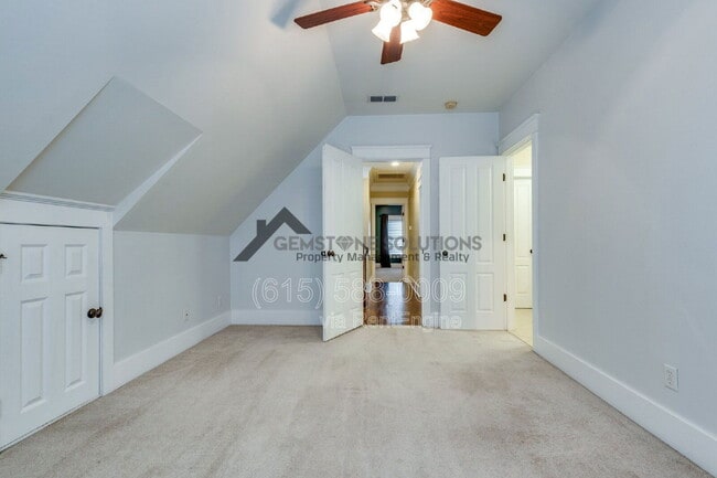 Building Photo - 210 38th Ave N