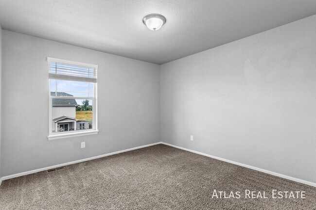 Building Photo - 1095 W 170th Pl