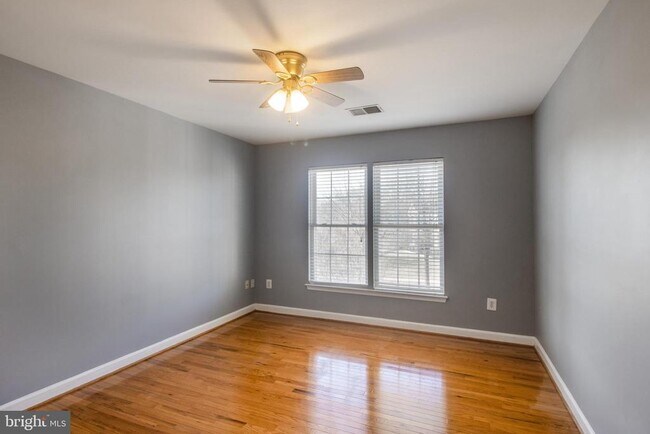 Building Photo - 15309 Lions Den Rd