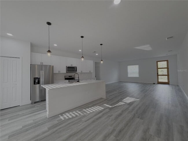 Building Photo - 16950 SW 42 Ave