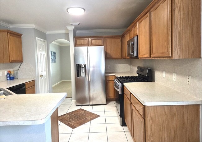 Building Photo - 18011 Featherfield Ln