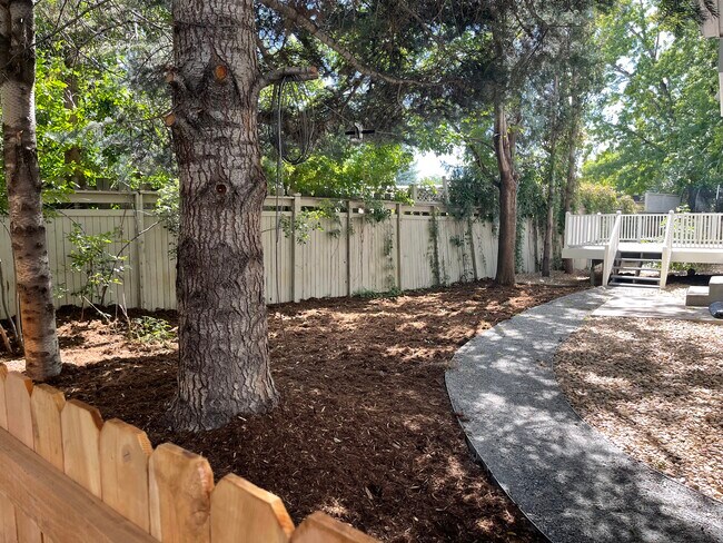 Building Photo - 4949 Tesla Cir