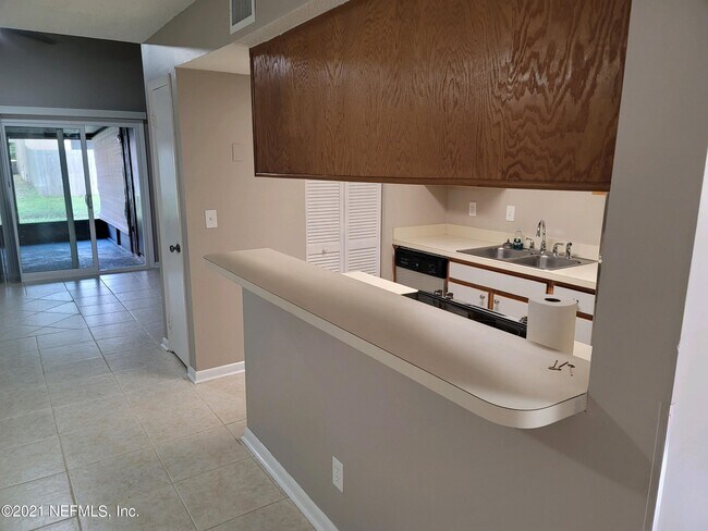 Building Photo - 5553 Greatpine Ln S