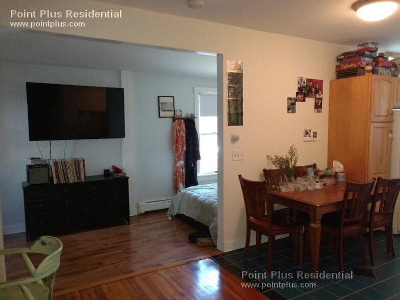 Primary Photo - 26 Hingham St