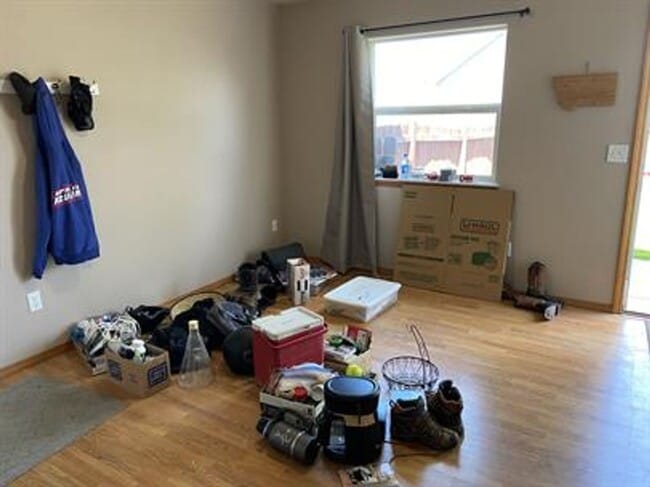 Building Photo - 3 bedroom 2 1/2 bath home in River Rock