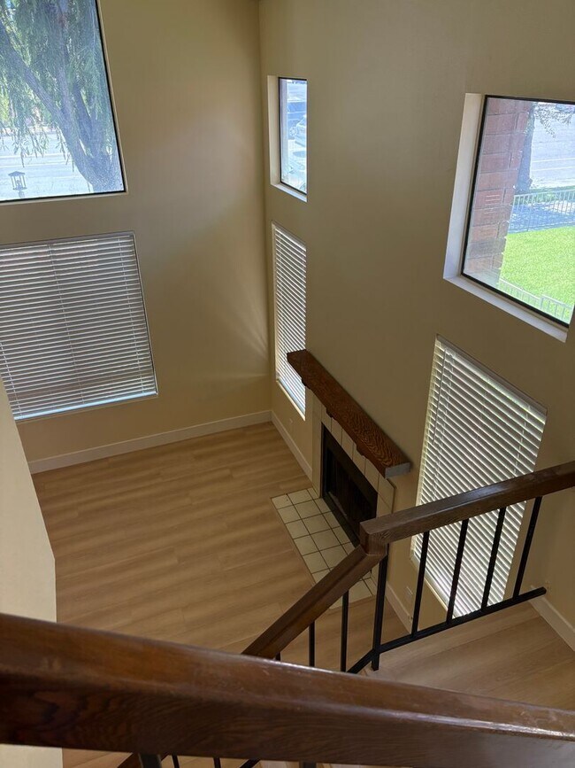 Building Photo - 6865 Valley Circle Blvd