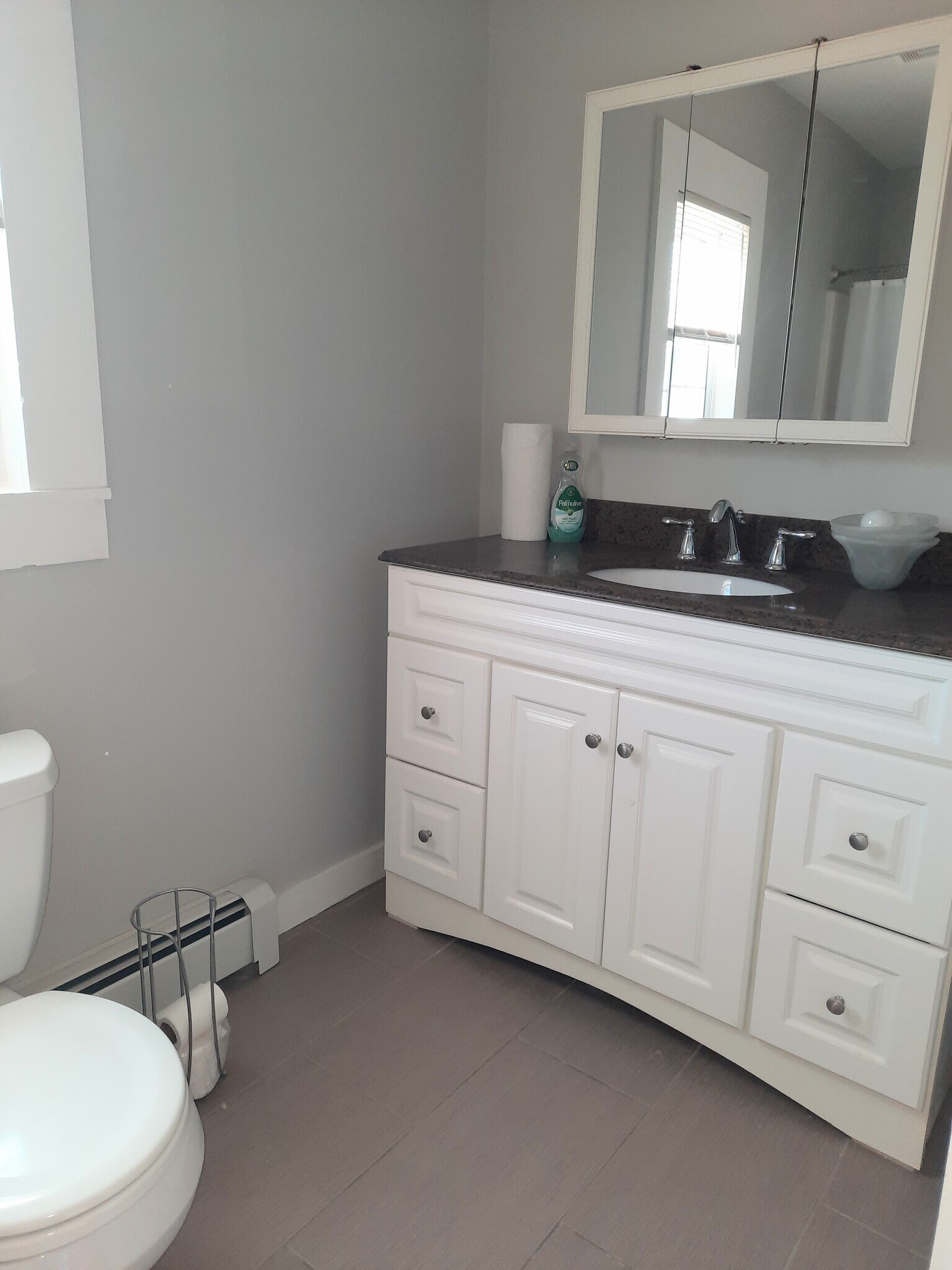 Building Photo - 30 Cherry St