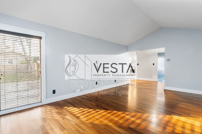 Building Photo - 23 Norman Rd