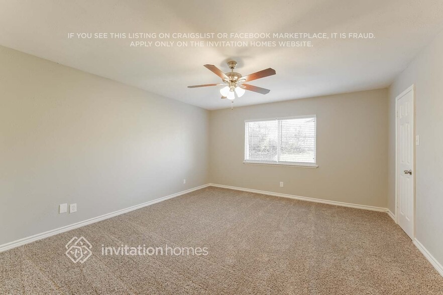 Building Photo - 2600 Treeview Dr