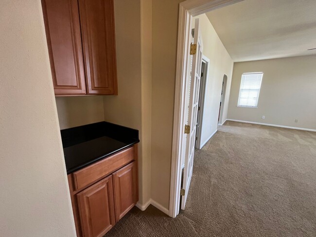 Building Photo - Upgraded and Beautiful Spacious 4 Bedroom ...