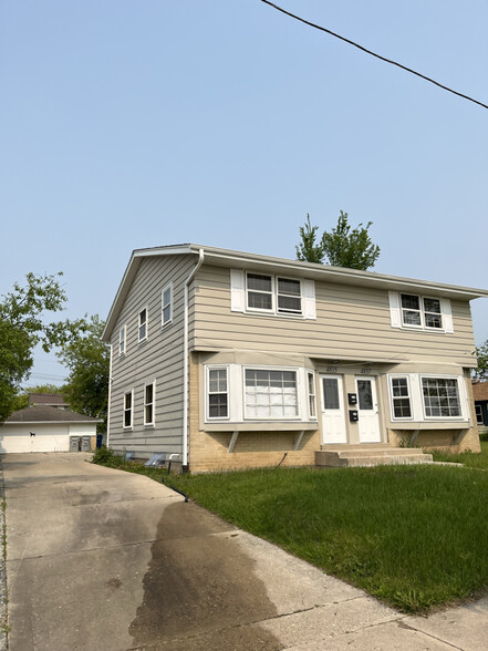 Building Photo - 4835-4837-4837 N 103rd St