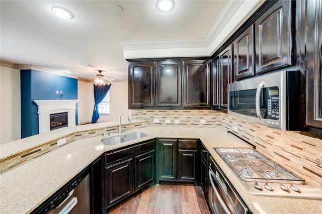 Building Photo - 4220 Riverview Dr