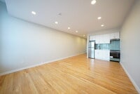 Building Photo - 94 Washington St