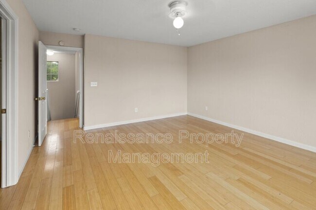 Building Photo - 433 Glenbriar Cir