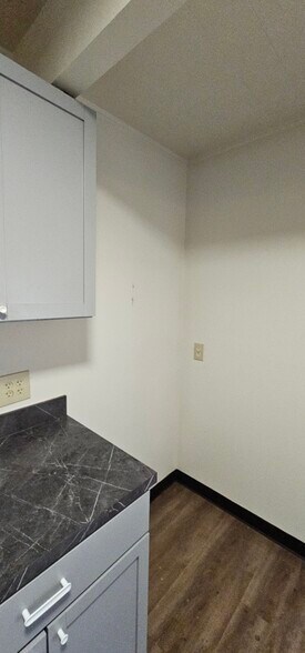 Building Photo - 824 N 70th St