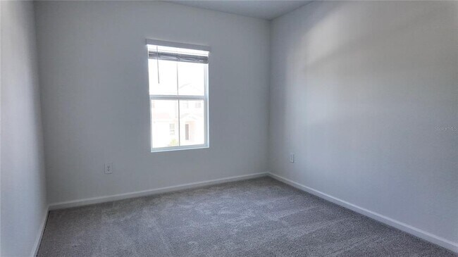 Building Photo - 2580 Skyline Lp