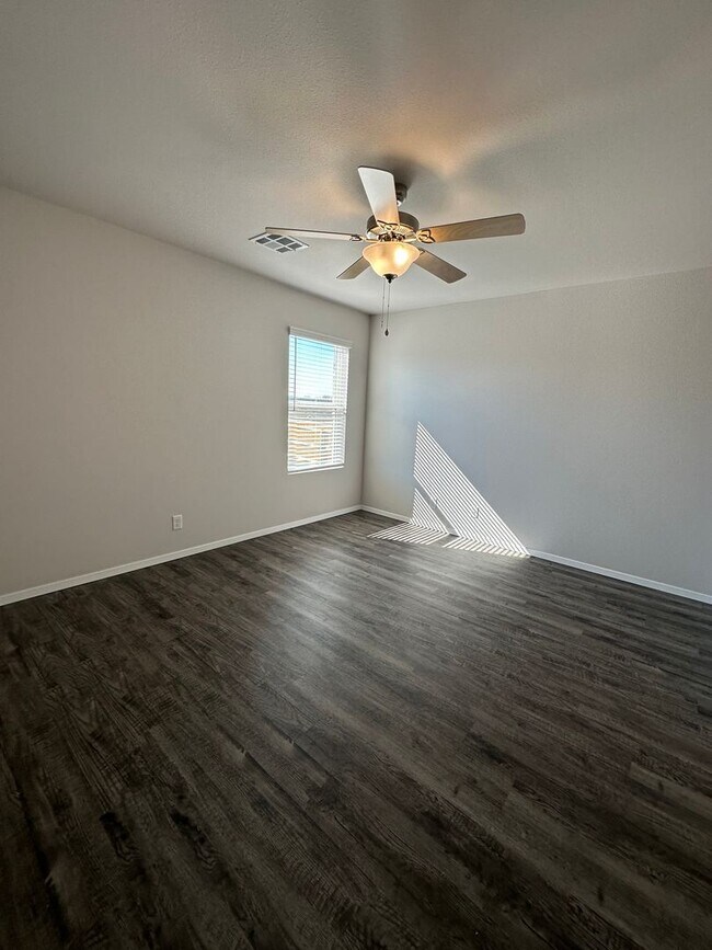 Building Photo - *Pre-leasing* Four Bedroom | Two Bath Home...