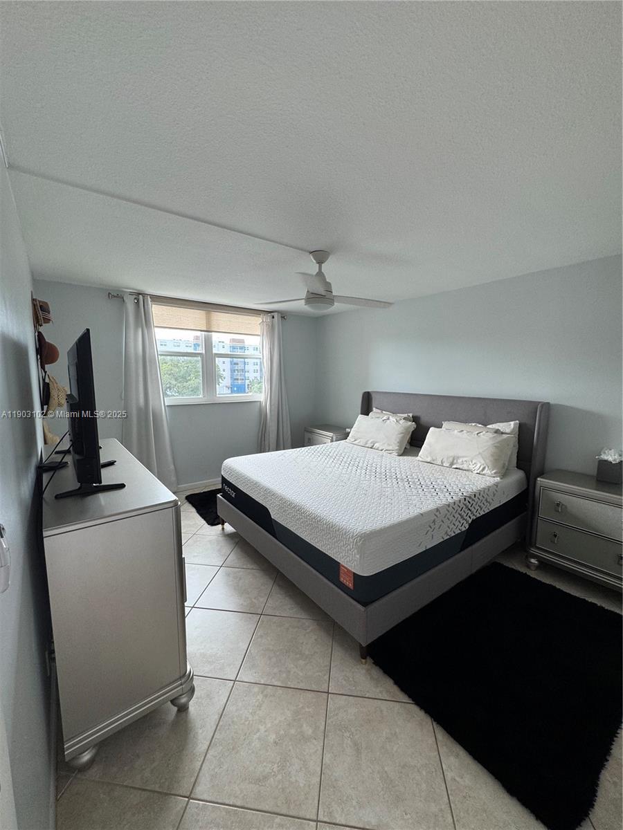 Building Photo - 505 E Dania Beach Blvd