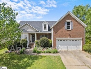 Building Photo - 824 Laurelcreek Dr